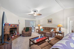 527 Grapevine St.  photo 4