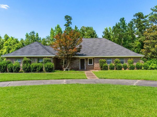1078 Poplar, Hattiesburg, MS 39401