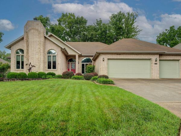 3135 E Topping Circle , Springfield, MO 65804