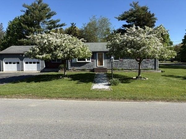 7 Villa Avenue, Swansea, MA 02777