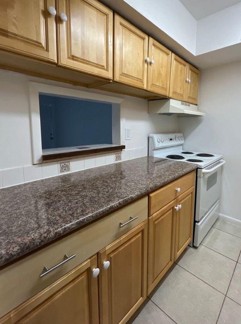 515 S Sequoia Drive, Unit 105, West Palm Beach, FL 33409 Photo
