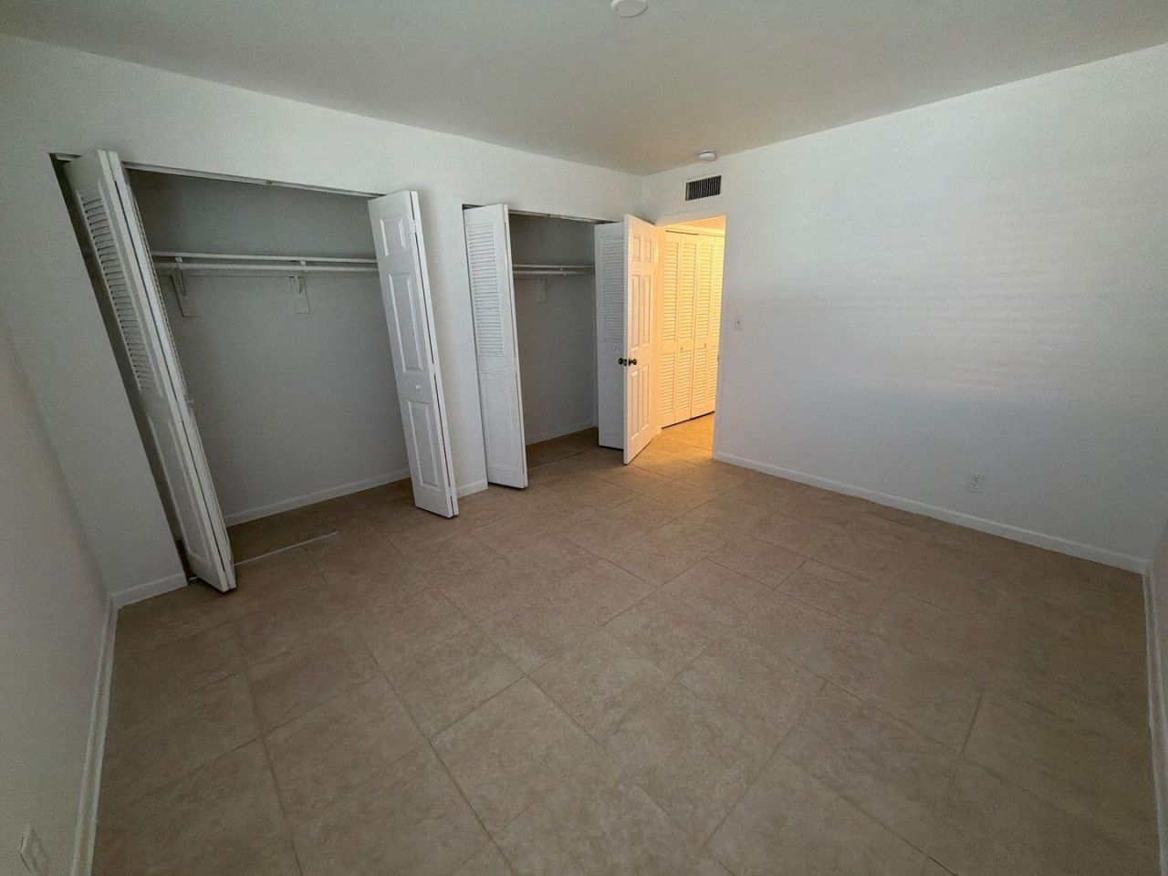 515 S Sequoia Drive, Unit 212, West Palm Beach, FL 33409 Photo
