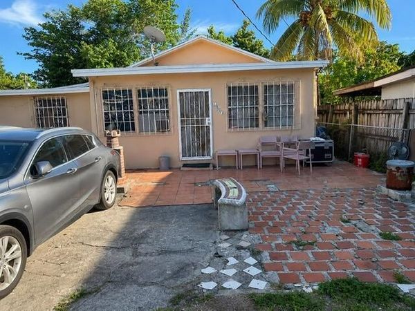 1850 NW 35th Street, Miami, FL 33142