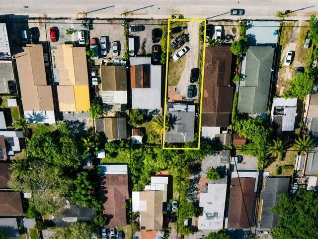 1850 NW 35th Street, Miami, FL 33142 Photo