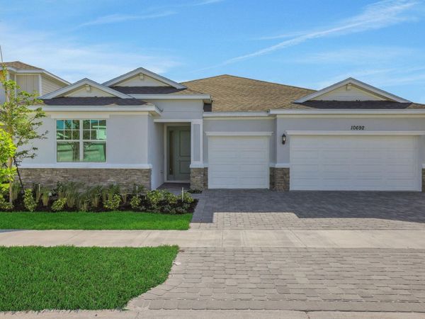 10724 NW Suncrest Lp, Port St. Lucie, FL 34987