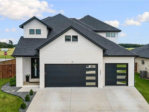 6601 SW First Light Street , Bentonville, AR 72713