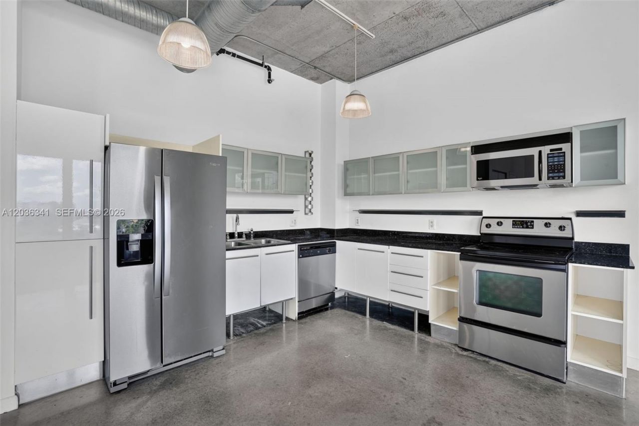 10 SW South River Dr, Unit 1010, Miami, FL 33130 Photo