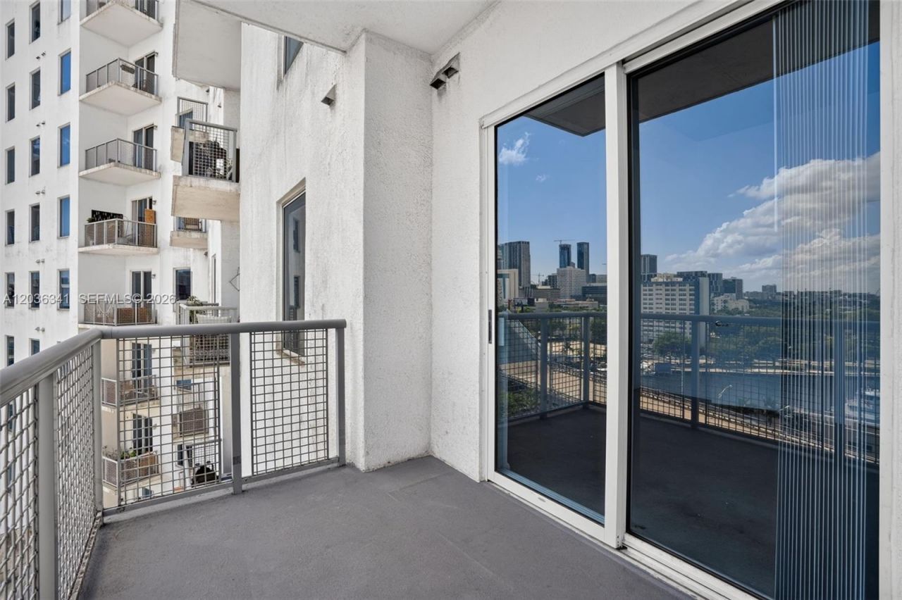 10 SW South River Dr, Unit 1010, Miami, FL 33130 Photo