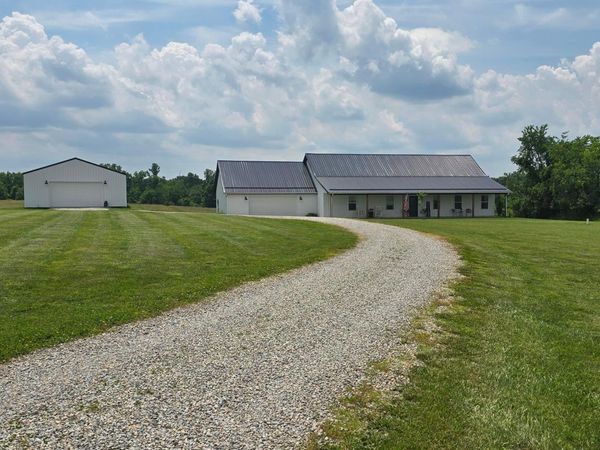 7101 Pleasantview Road SE, Bremen, OH 43107