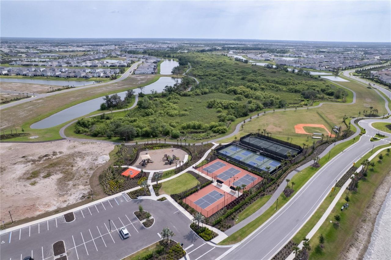 16929 Yard Spring Drive , Bradenton, FL 34211 Photo