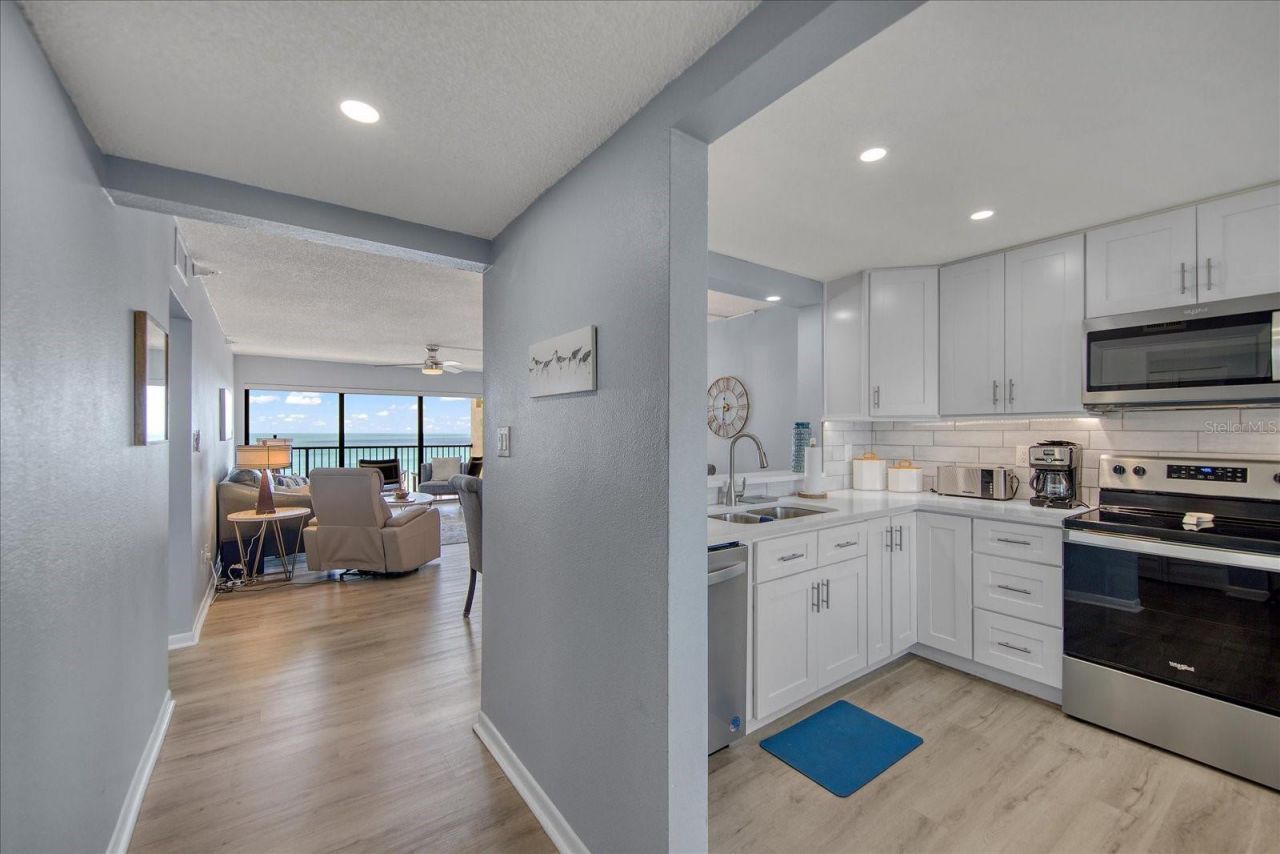 15000 Gulf Boulevard , Unit 602, Madeira Beach, FL 33708 Photo