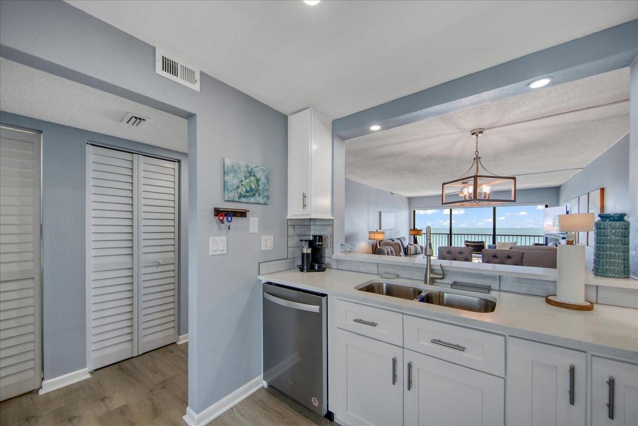 15000 Gulf Boulevard , Unit 602, Madeira Beach, FL 33708 Photo