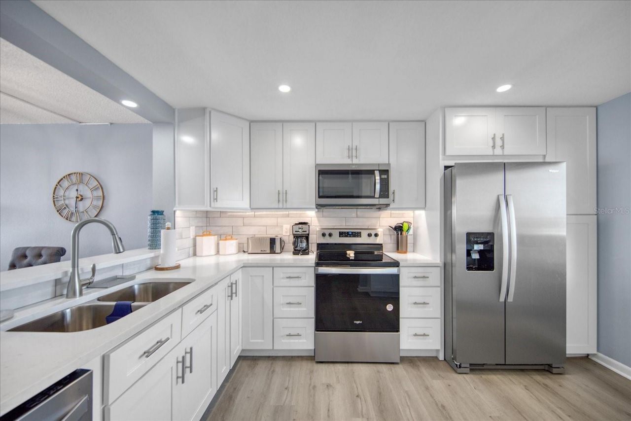 15000 Gulf Boulevard , Unit 602, Madeira Beach, FL 33708 Photo
