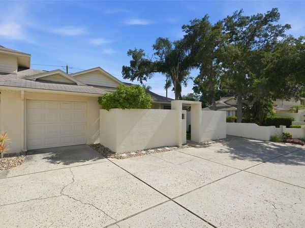 124 COLONY SOUTH DRIVE, TARPON SPRINGS, FL 34689