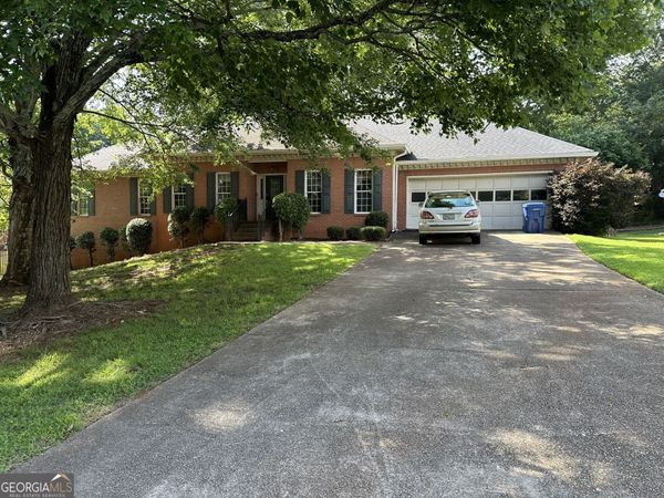 823 Austin Court, Lawrenceville, GA 30046