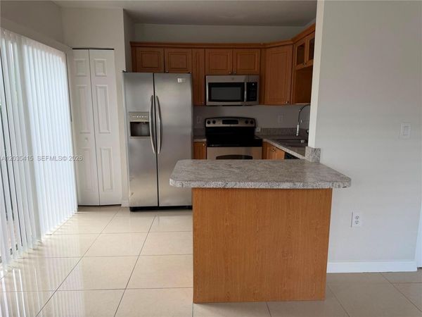 3673 SW 5th St , Miami, FL 33135