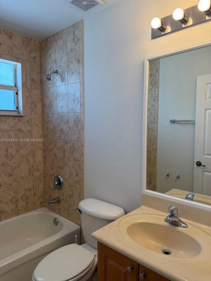 3673 SW 5th St , Miami, FL 33135 Photo