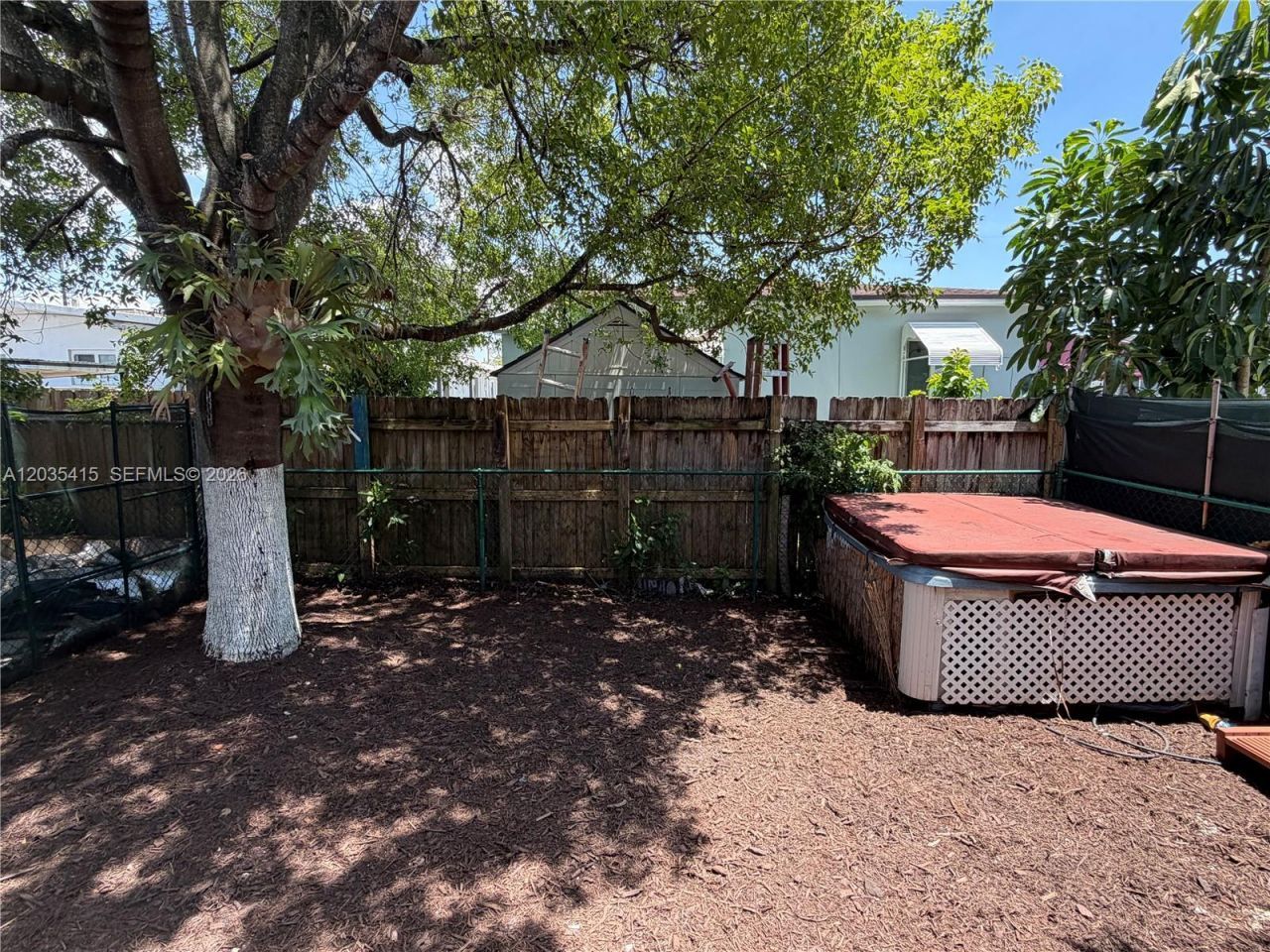 3673 SW 5th St , Miami, FL 33135 Photo