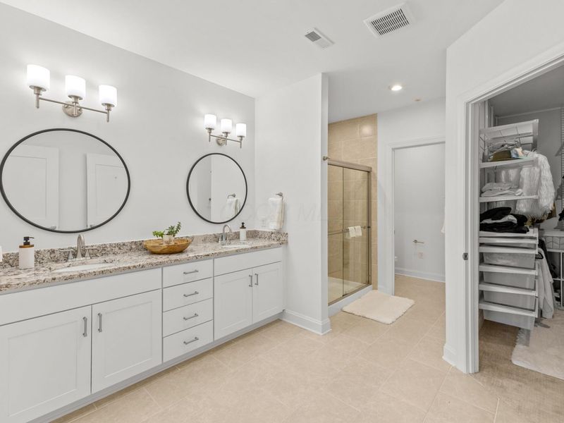 5233 Highpointe Lakes Drive , Unit 402, Westerville, OH 43081 Photo 16