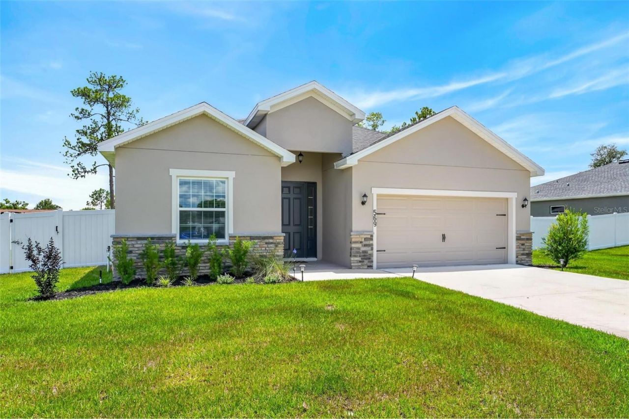 569 Silver Course Radial, Ocala, FL 34472 Photo