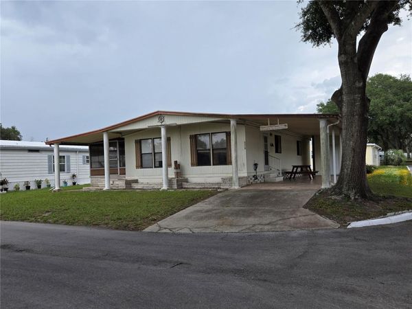 6306 WATERFRONT LANE , ZEPHYRHILLS, FL 33542