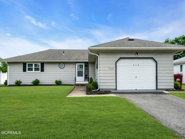 510 Jamaica Boulevard, Toms River, NJ 08757