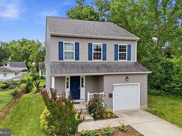 208 E LAFAYETTE AVENUE, MAGNOLIA, NJ 08049