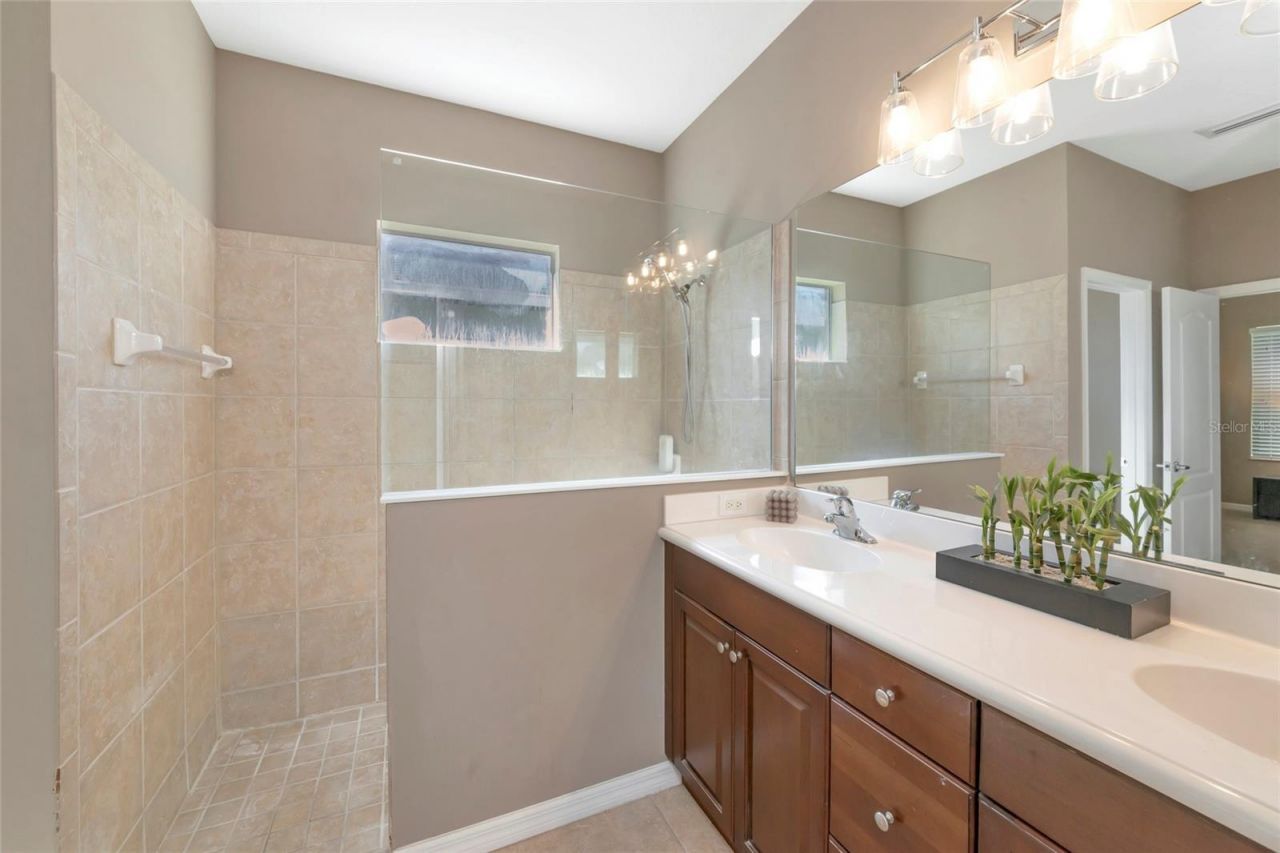 4930 Newport News Circle , Bradenton, FL 34211 Photo