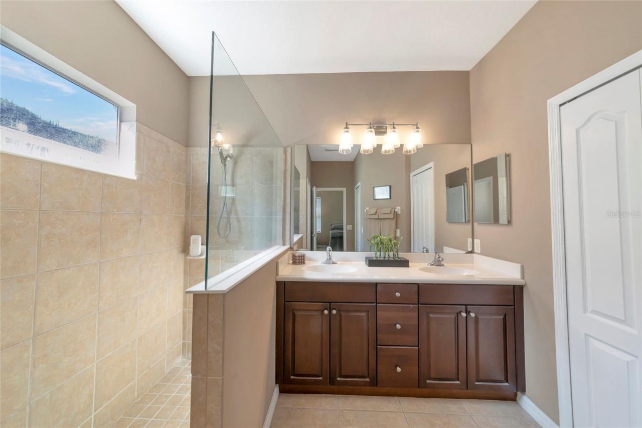 4930 Newport News Circle , Bradenton, FL 34211 Photo