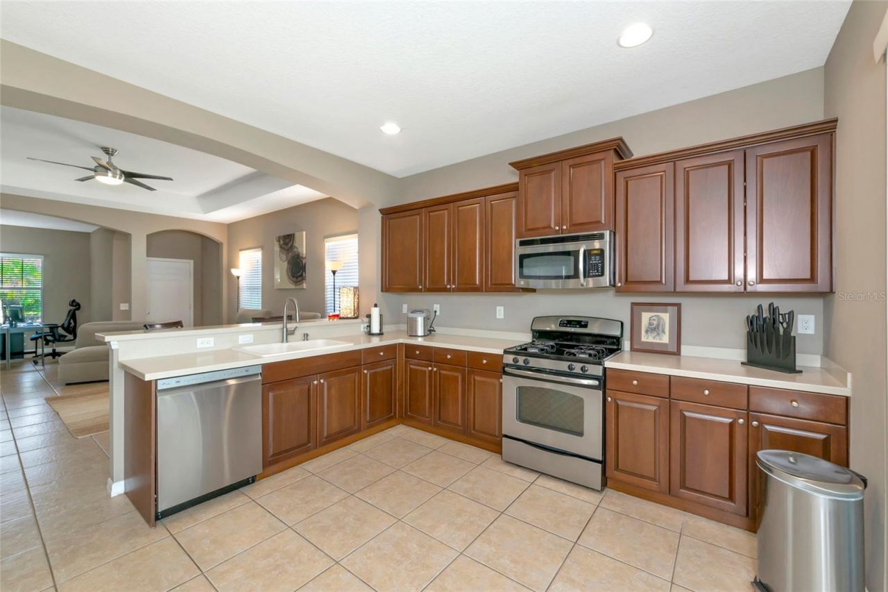4930 Newport News Circle , Bradenton, FL 34211 Photo