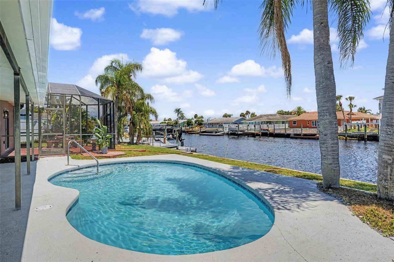 3340 Floramar Terrace, New Port Richey, FL 34652 Photo