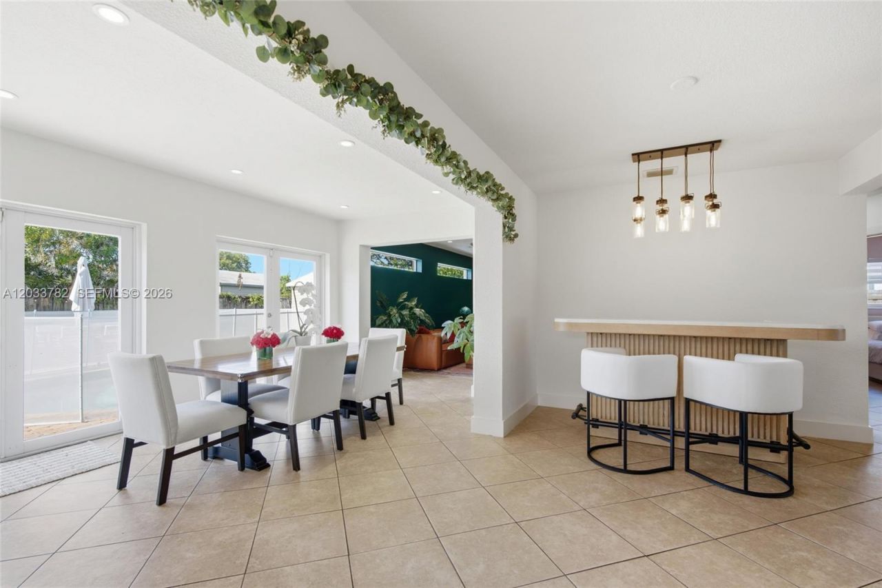 7151 SW 14th St, Pembroke Pines, FL 33023 Photo