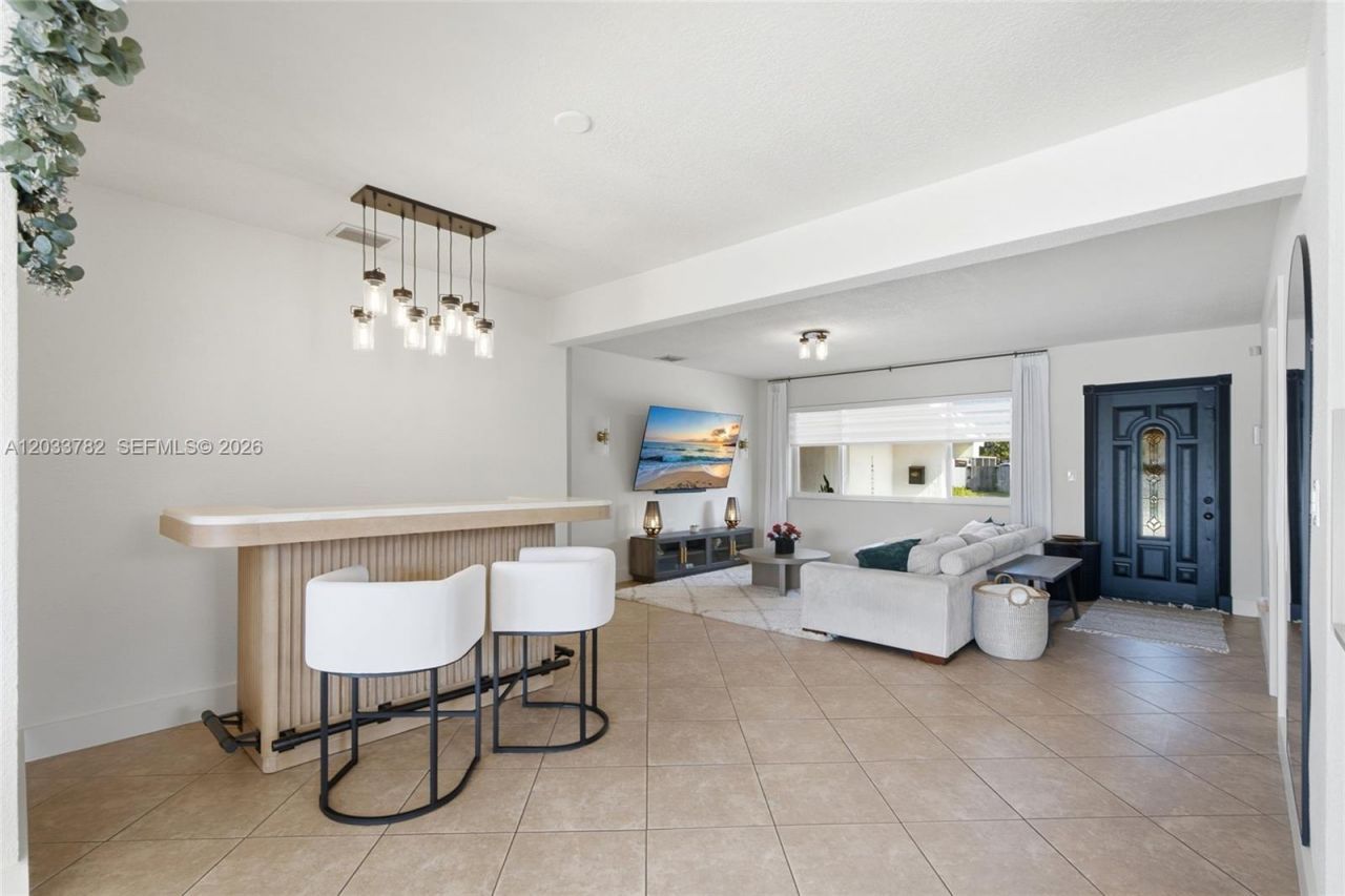 7151 SW 14th St, Pembroke Pines, FL 33023 Photo