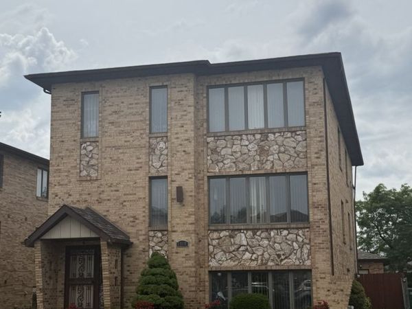 Unit B, Burbank, IL 60459