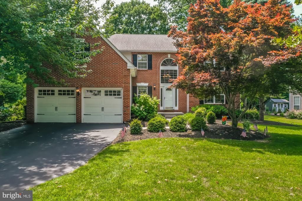 1525 Colonial Drive, Garnet Valley, PA 19060 Main Photo