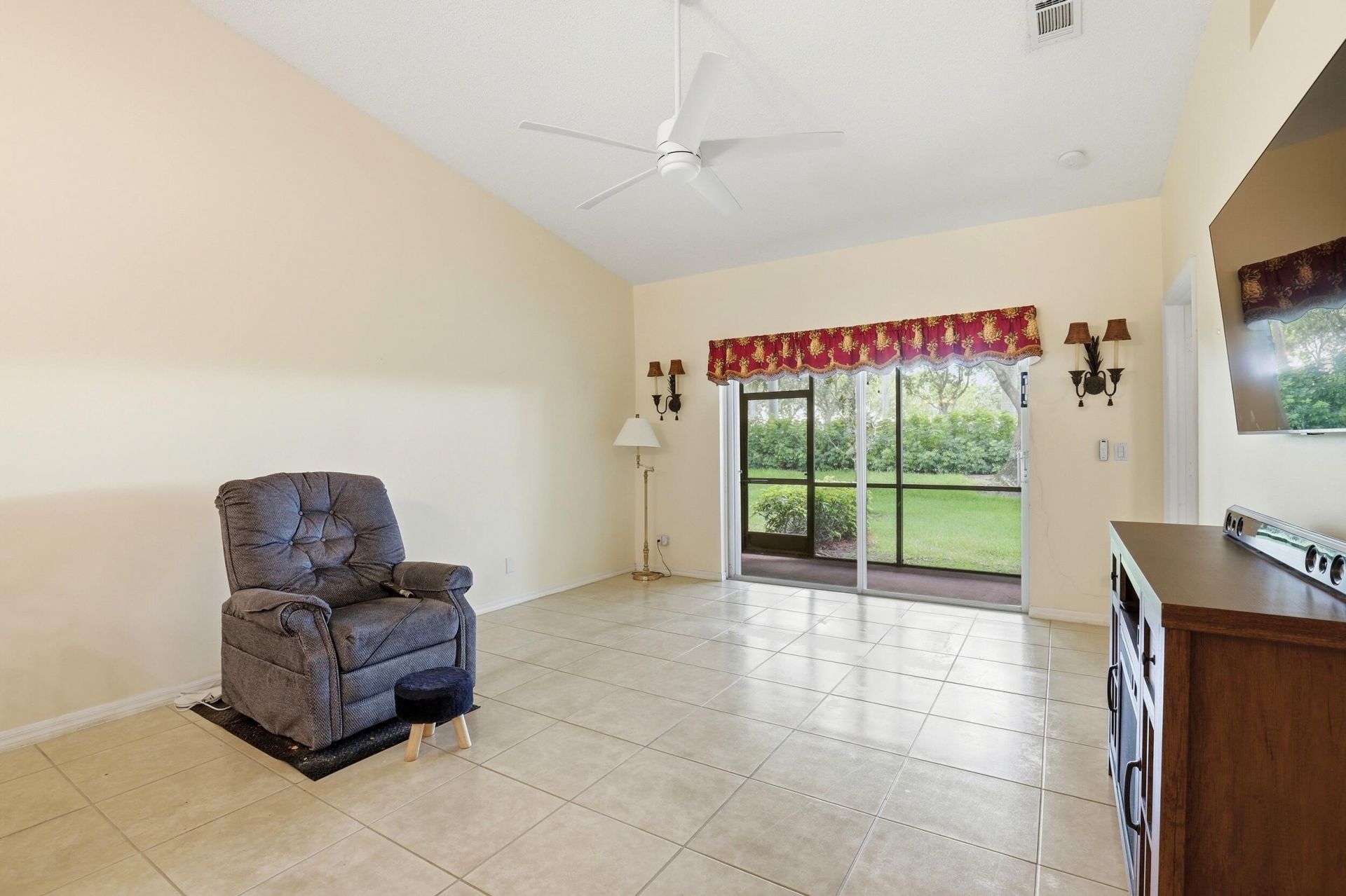 9363 Bridgeport Drive, West Palm Beach, FL 33411 Photo