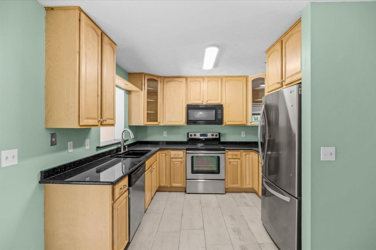 687 NE Maranta, Jensen Beach, FL 34957 Photo