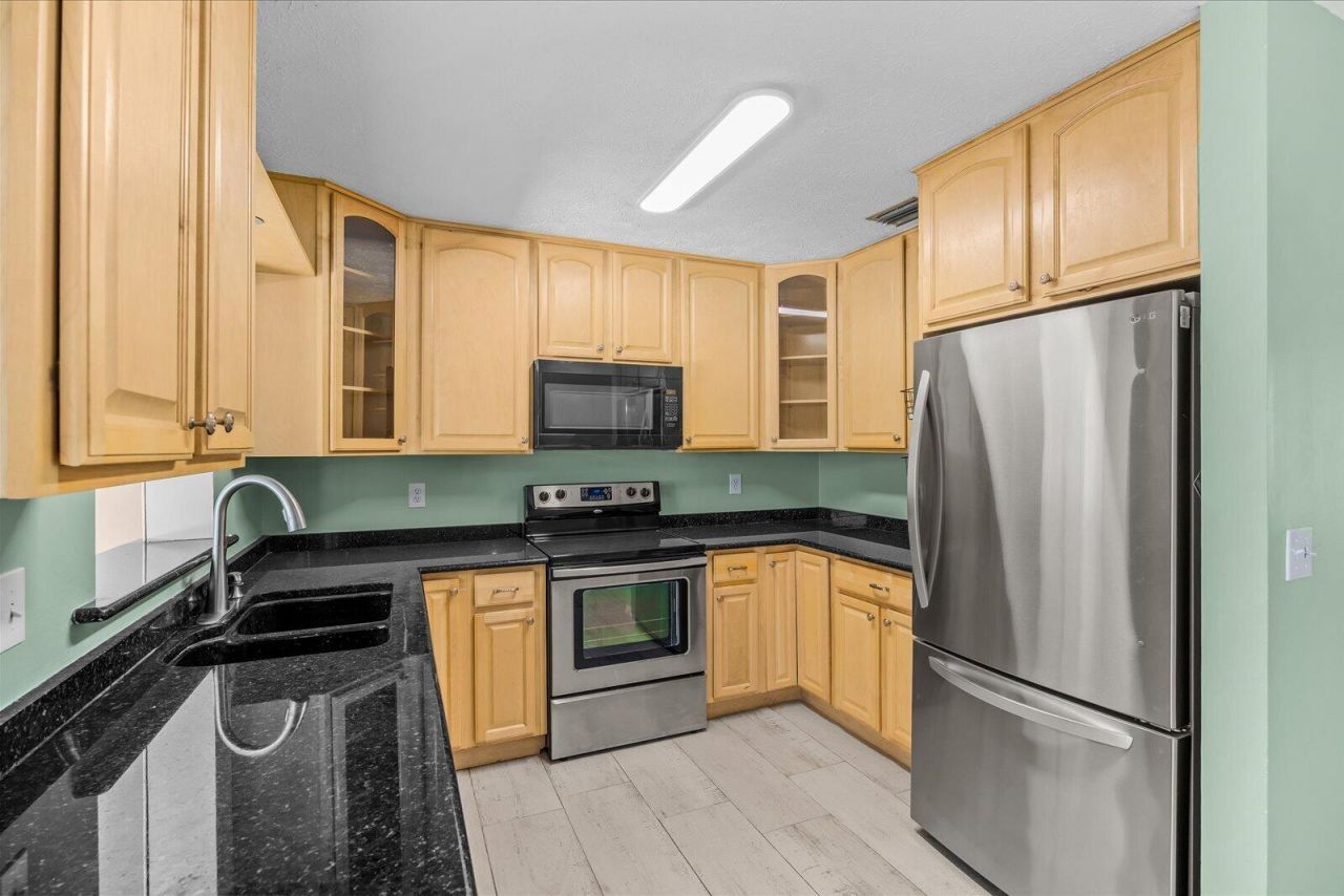 687 NE Maranta, Jensen Beach, FL 34957 Photo