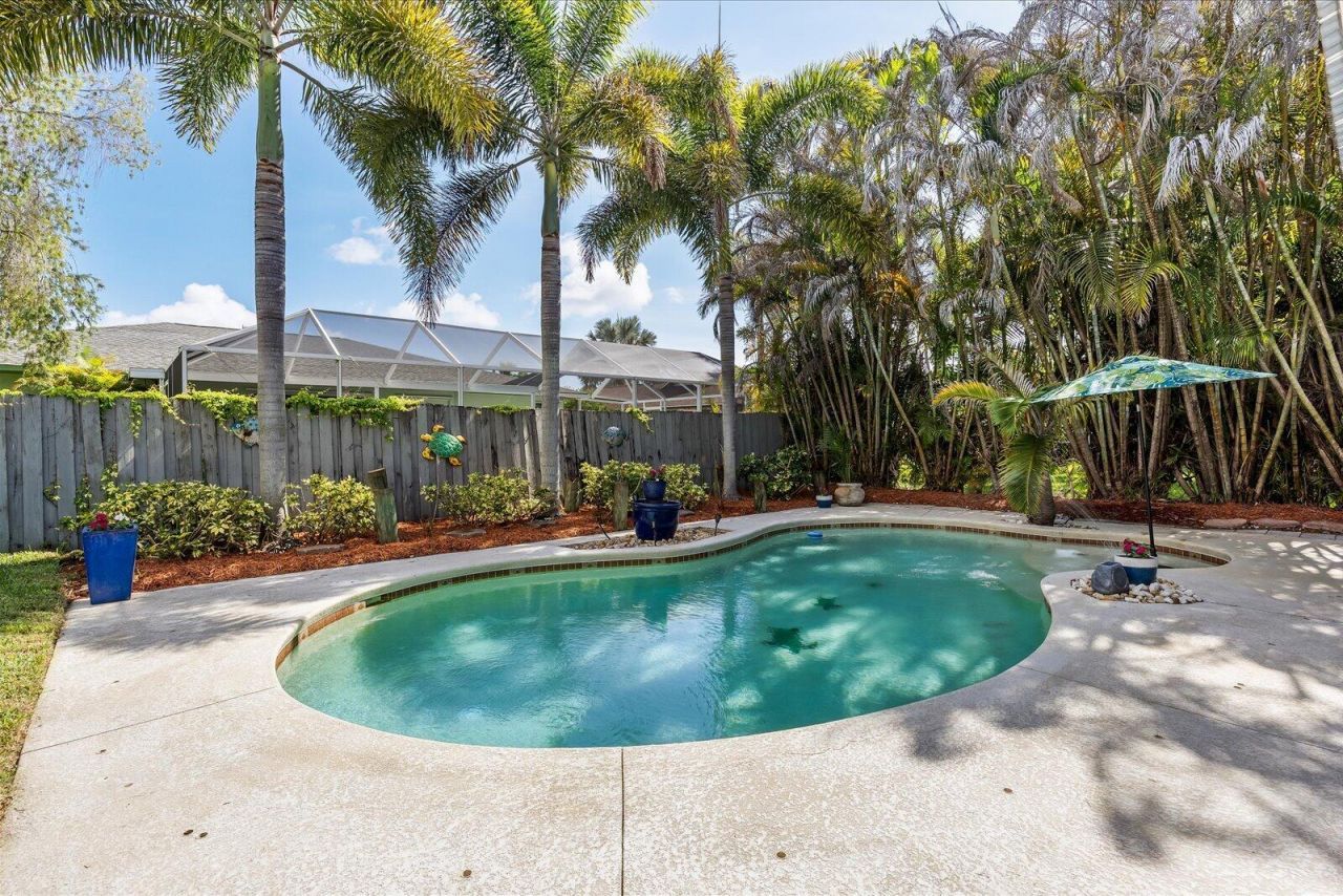 687 NE Maranta, Jensen Beach, FL 34957 Photo