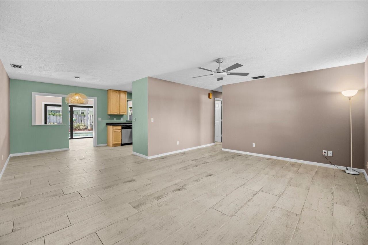 687 NE Maranta, Jensen Beach, FL 34957 Photo