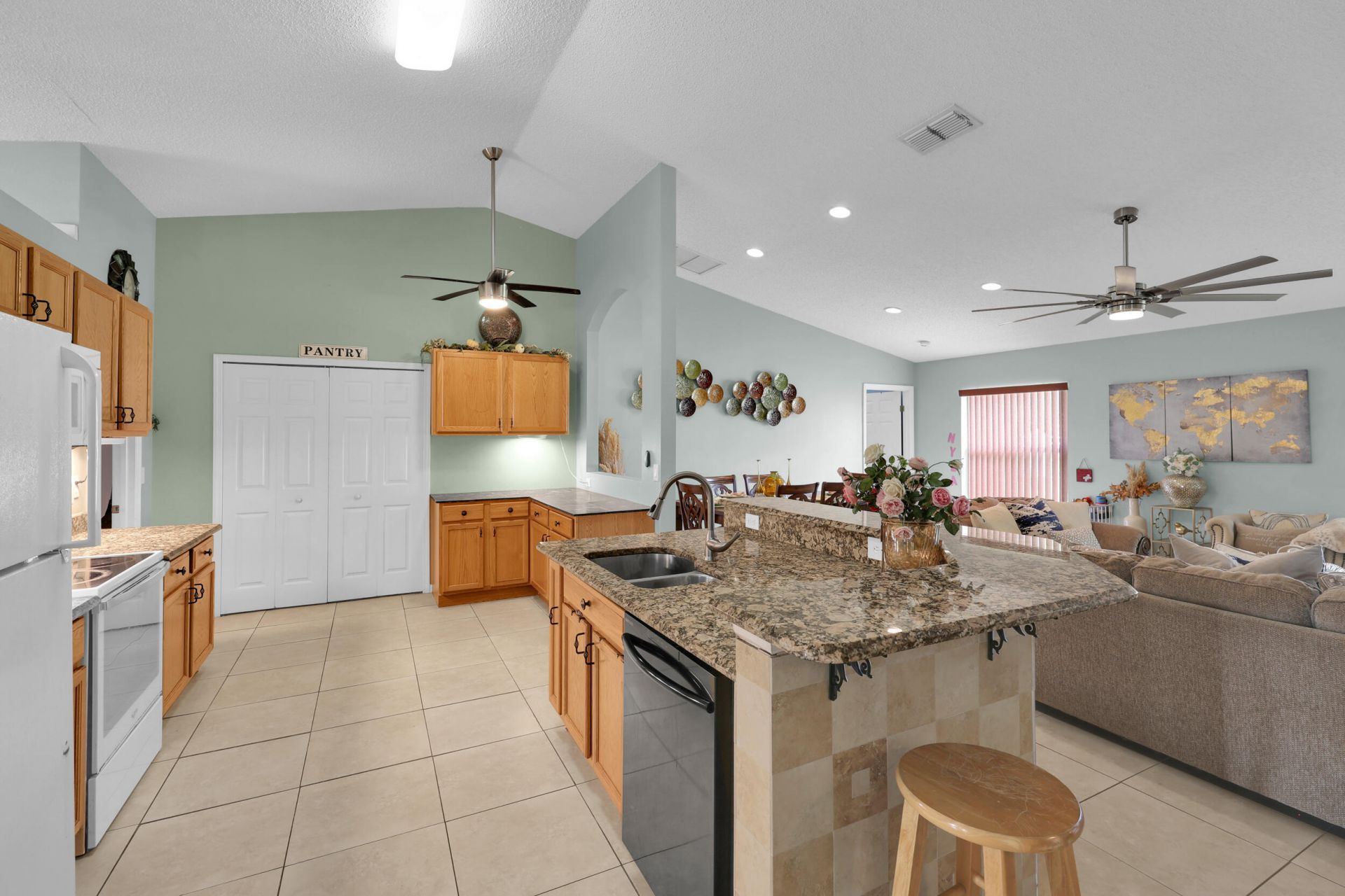 663 NW North Macedo Boulevard, Port Saint Lucie, FL 34983 Photo