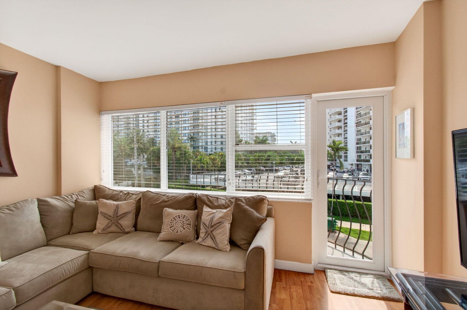 3250 NE 28th Street, Unit 302, Fort Lauderdale, FL 33308 Photo