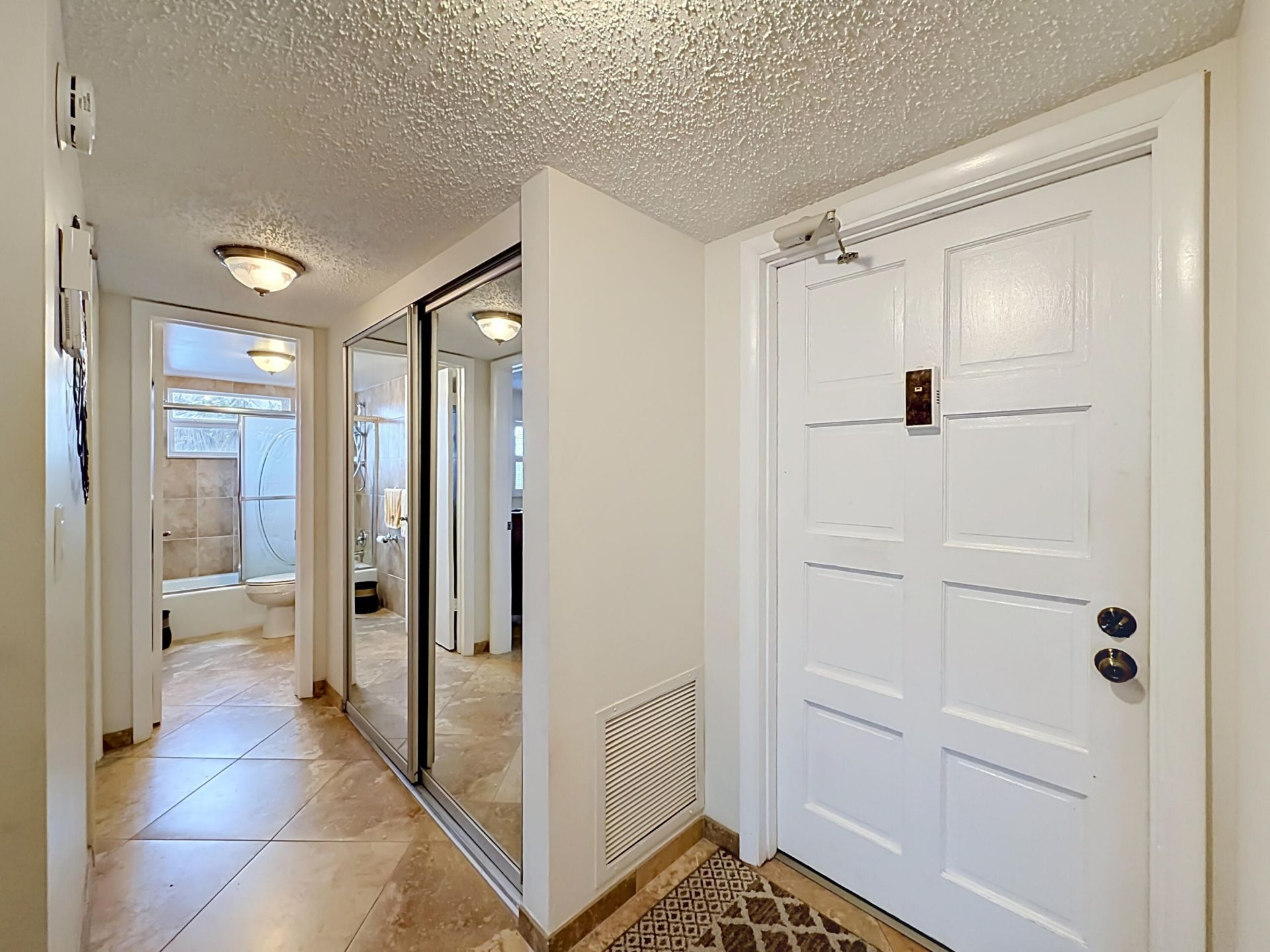 4270 NW 40th Street, Unit 401, Lauderdale Lakes, FL 33319 Photo