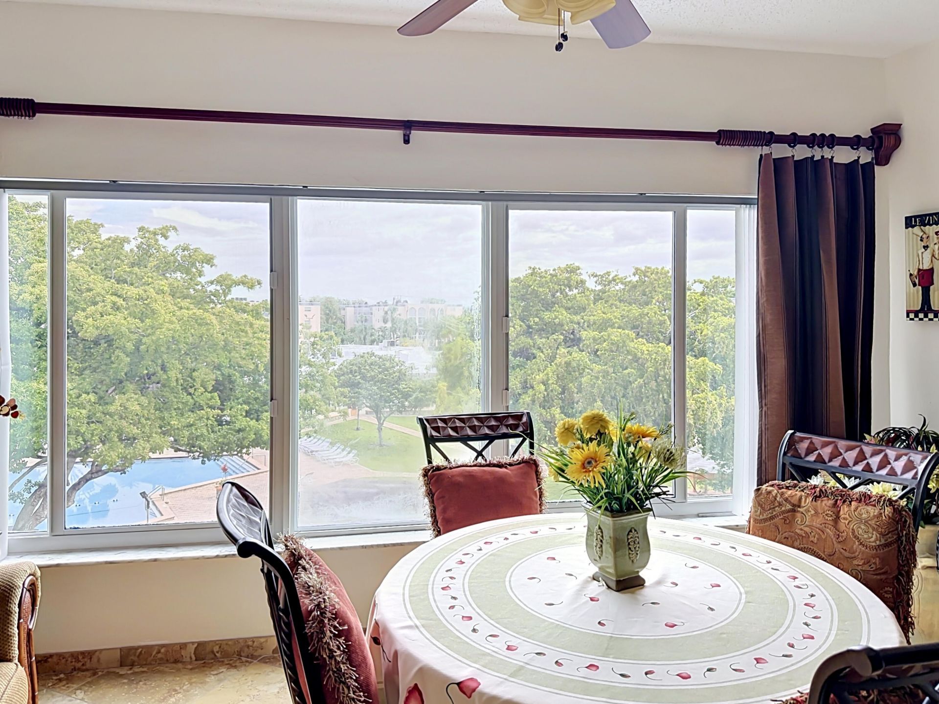 4270 NW 40th Street, Unit 401, Lauderdale Lakes, FL 33319 Photo