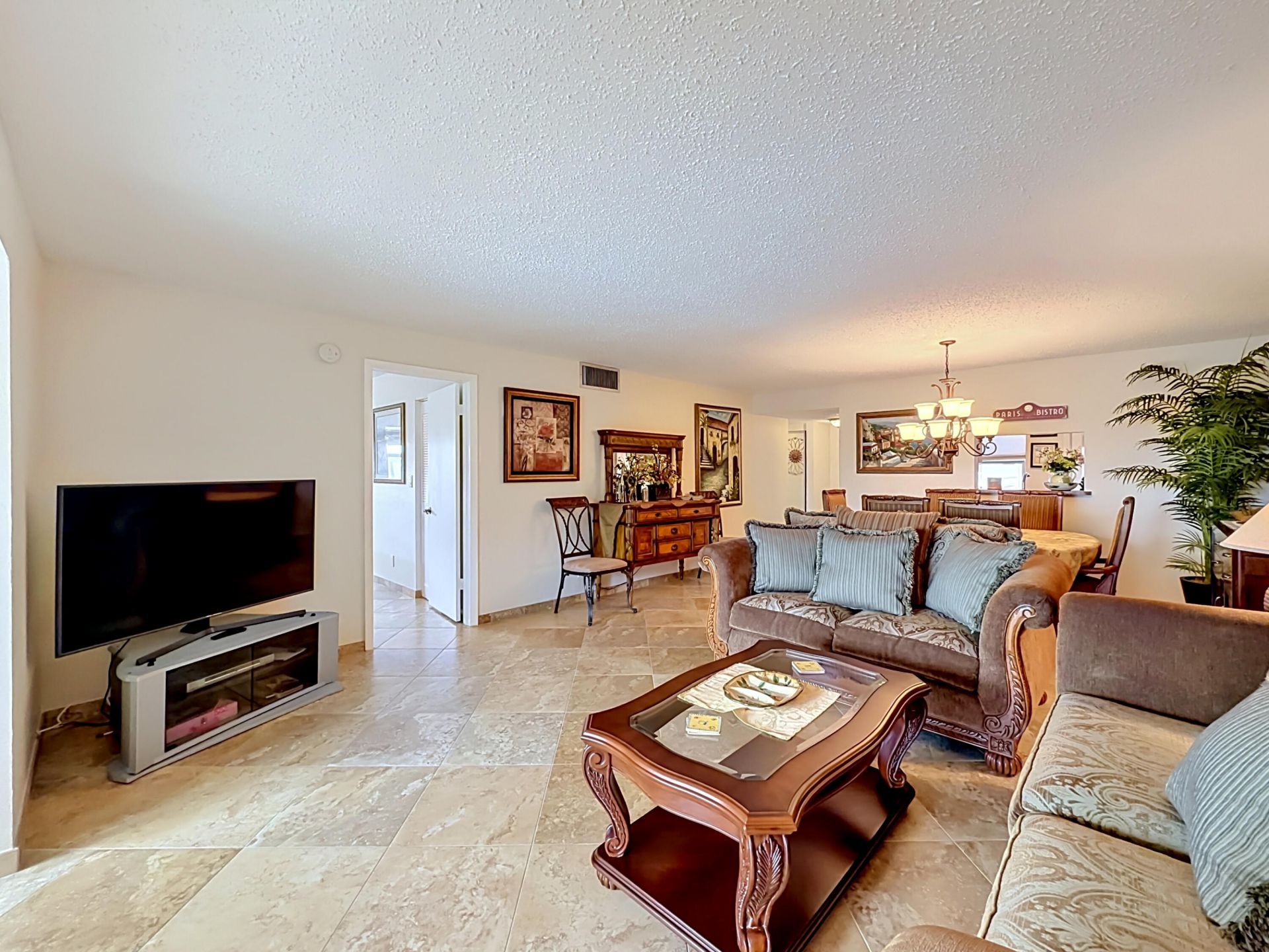 4270 NW 40th Street, Unit 401, Lauderdale Lakes, FL 33319 Photo
