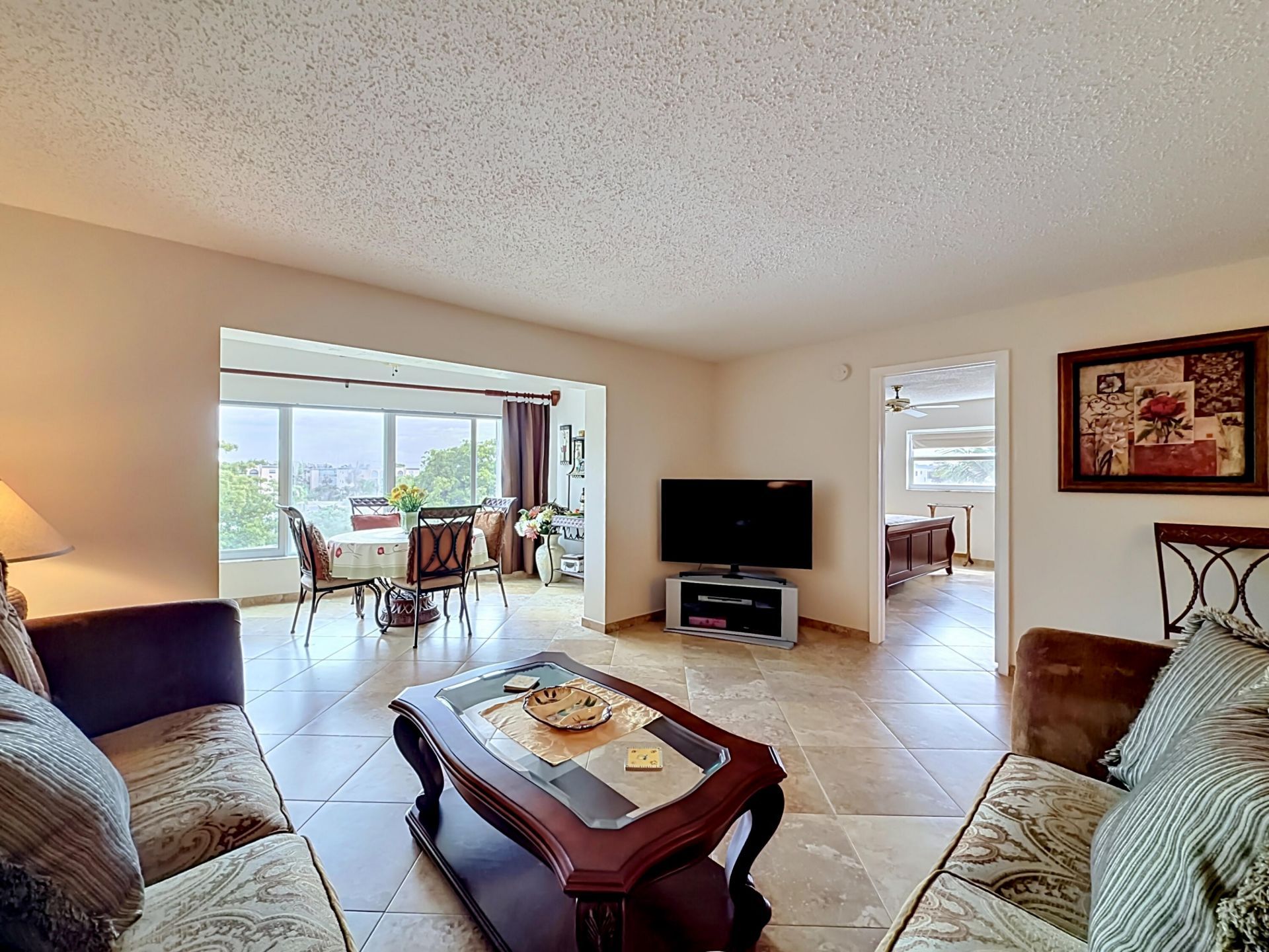 4270 NW 40th Street, Unit 401, Lauderdale Lakes, FL 33319 Photo