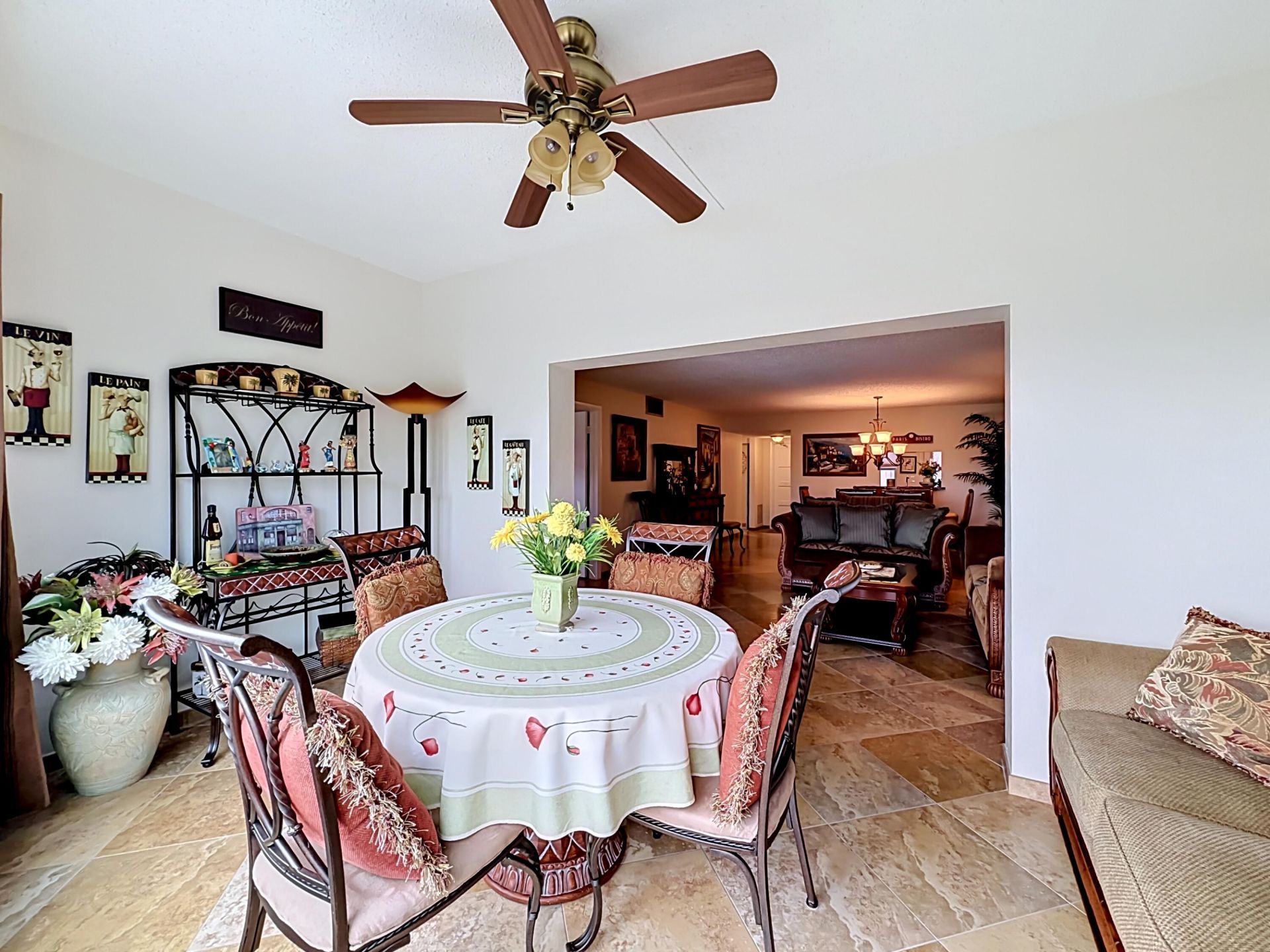 4270 NW 40th Street, Unit 401, Lauderdale Lakes, FL 33319 Photo