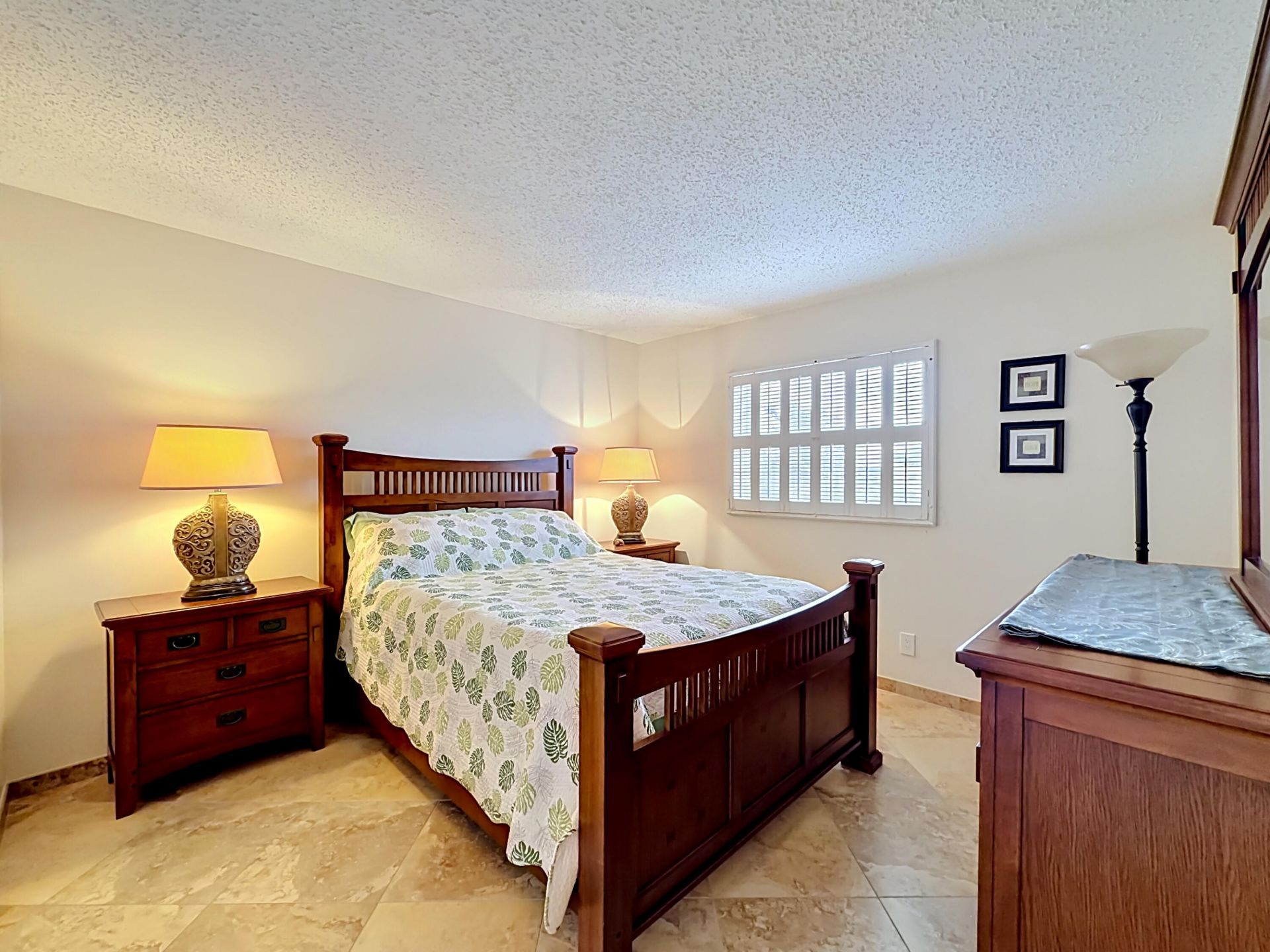 4270 NW 40th Street, Unit 401, Lauderdale Lakes, FL 33319 Photo