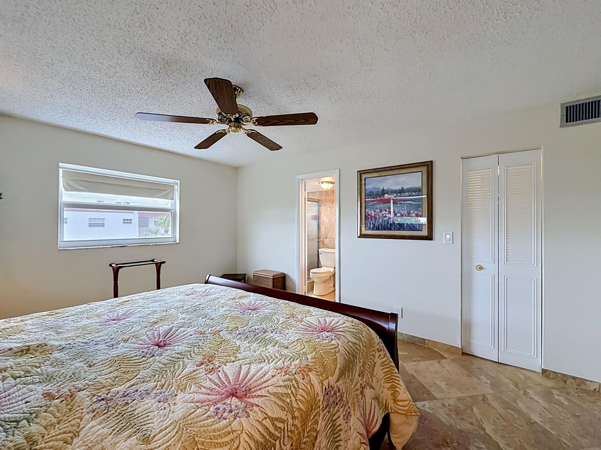 4270 NW 40th Street, Unit 401, Lauderdale Lakes, FL 33319 Photo