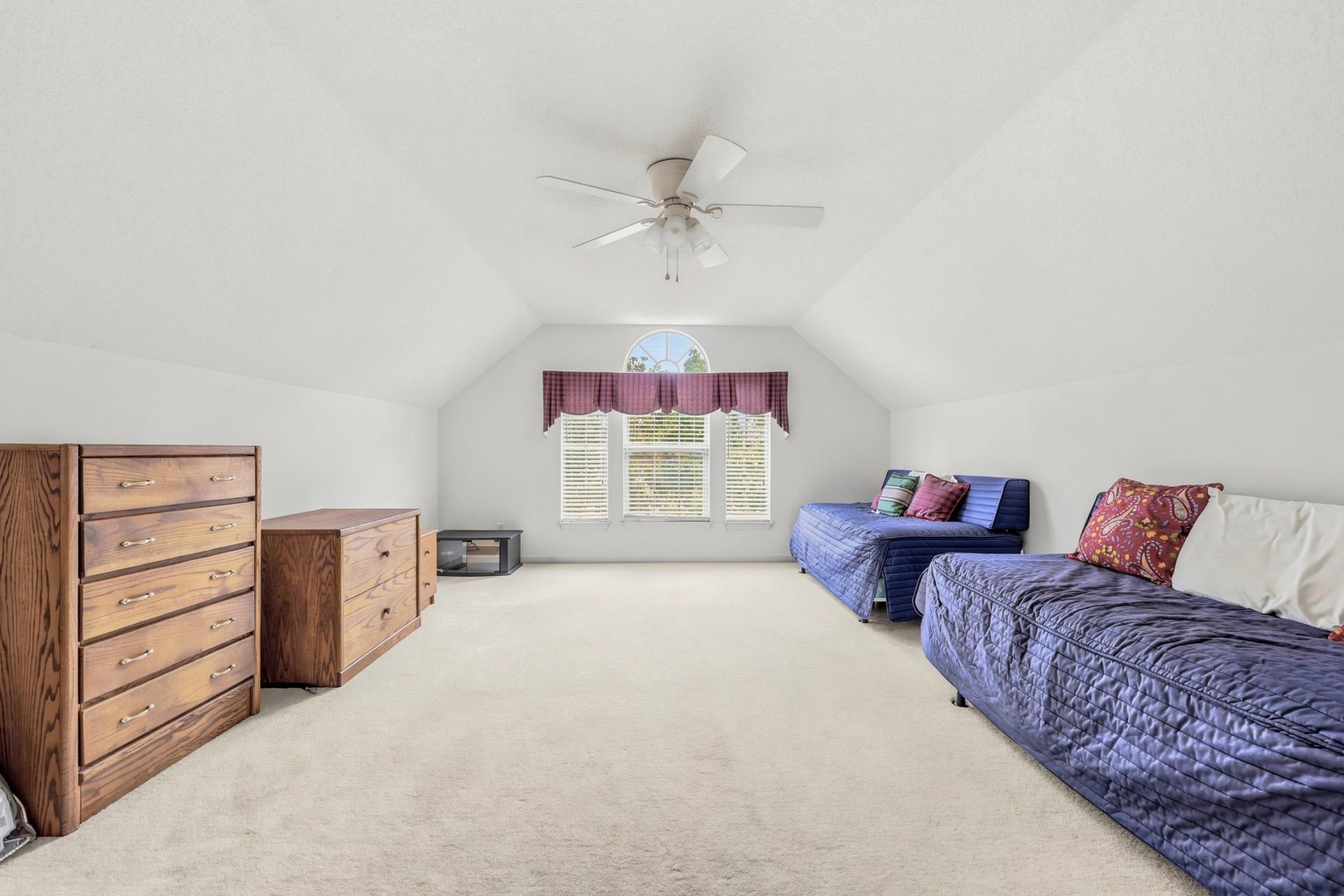 1570 Coventry Rd.  Photo 32